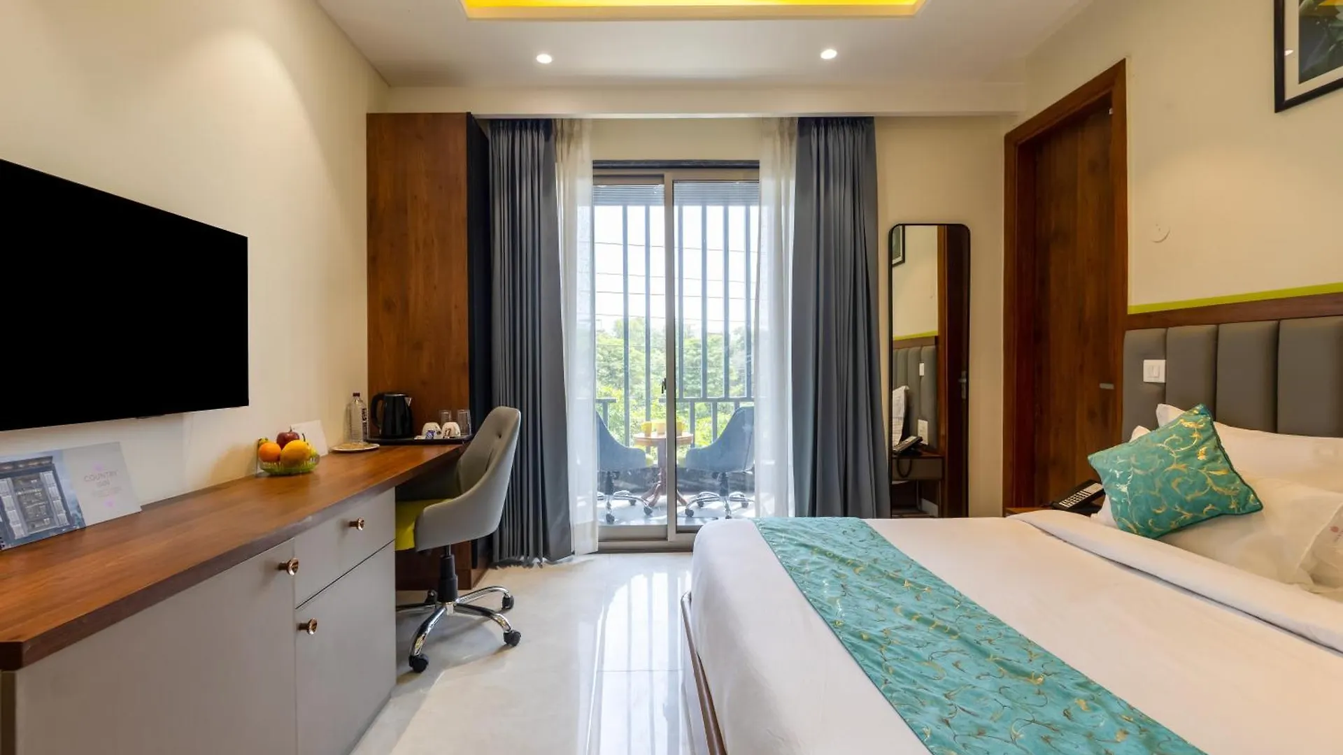 Country Inn Gurugram Gurgáon 4*,  Indie